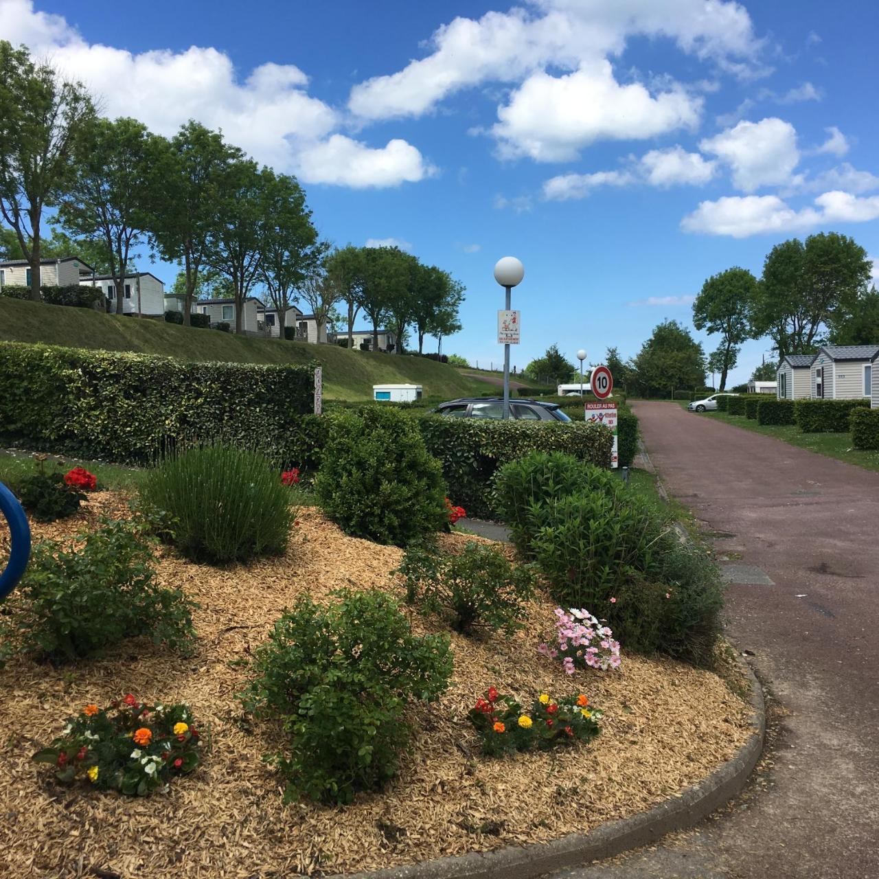 Camping Le Mont Joli Bois Criel-sur-Mer Exterior photo